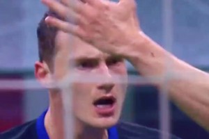 國米：防守的最高境界！這球鏟的太優(yōu)雅了！