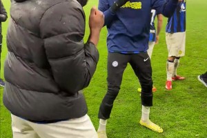 國米：后衛(wèi)學點防身術怎么了